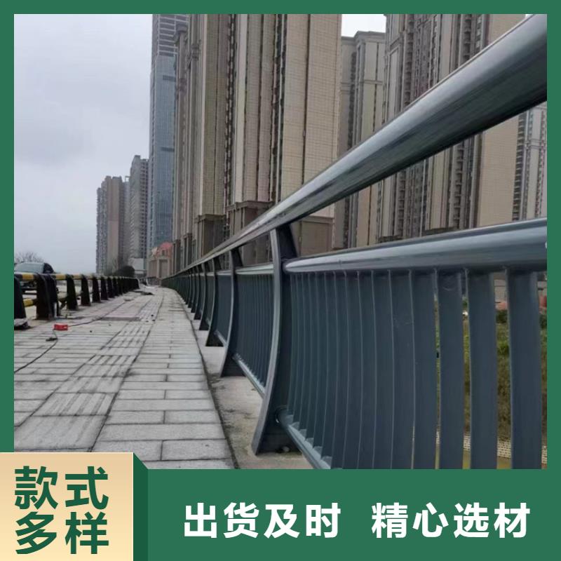 内江人工湖防撞栏杆安装很方便
