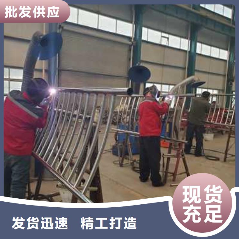 滨州不锈钢碳素钢复合管栏杆来厂实地考察