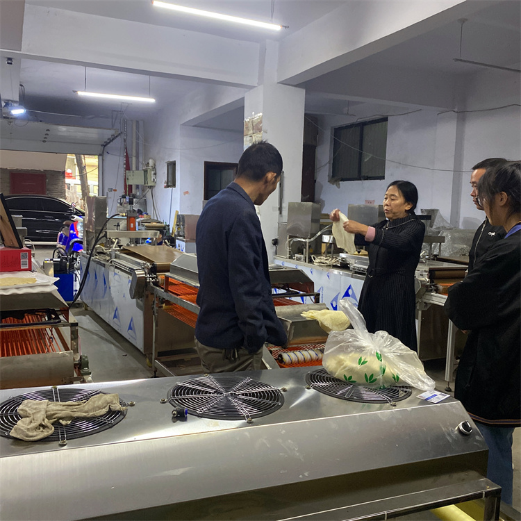 广西贵港筋饼机什么价位专注生产制造多年