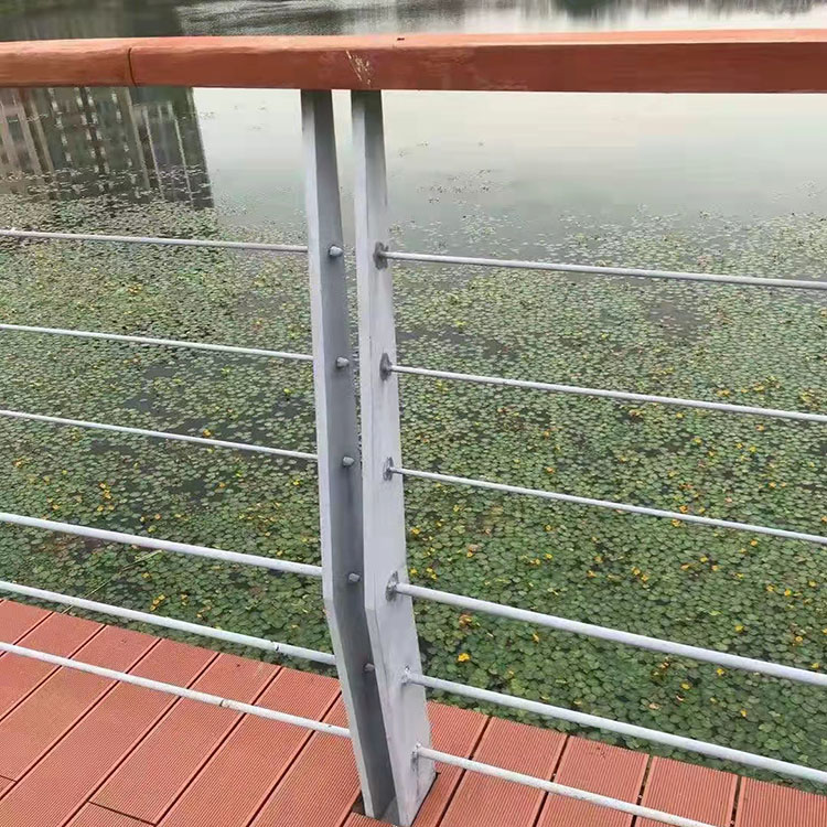 安徽芜湖市防撞护栏上的钢管栏杆
图纸设计已更新品牌企业