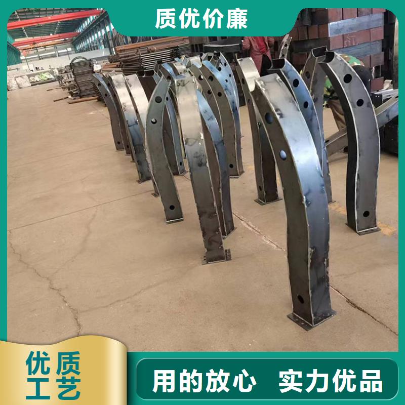 生产不锈钢复合管防撞护栏_优质厂家实地大厂