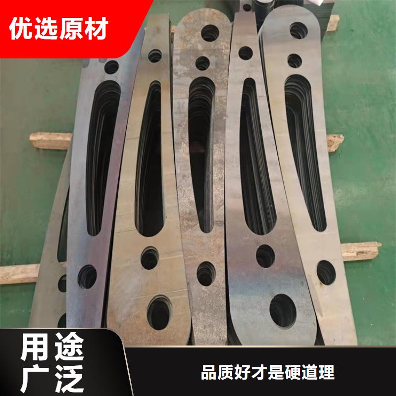 江苏省Q355D三横梁防撞栏杆可设计定做当地生产厂家