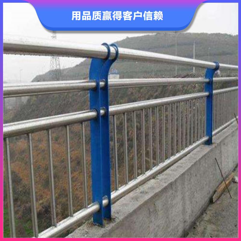 304不锈钢复合管栏杆热卖中工程施工案例