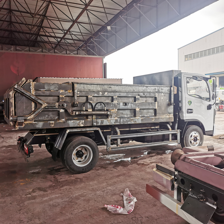 农场收集废弃15吨自卸式鸡粪清运车现货直供
