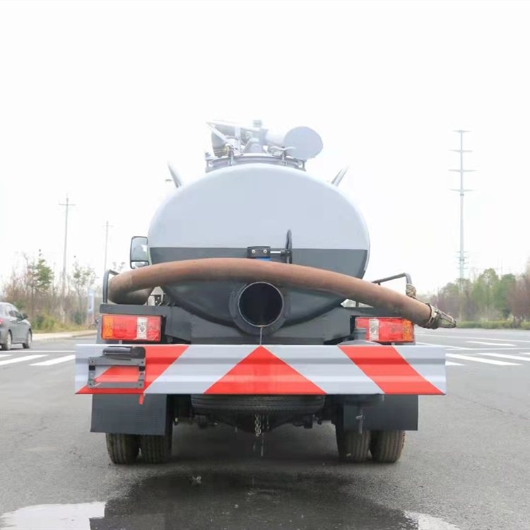 生态保护粪污运输车15吨价格+8吨密封式粪污运输车配置附近货源