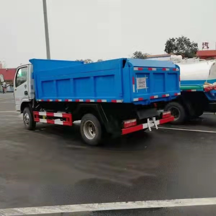 挂桶装20吨自卸式鸡粪清运车品质保障厂家直销