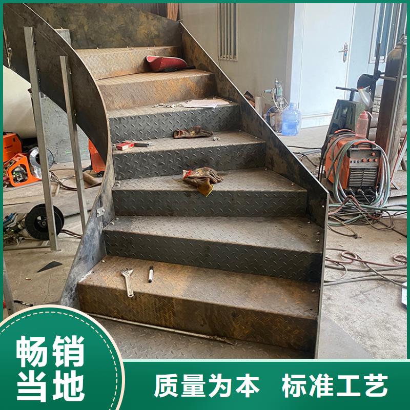 梅州市弧型钢结构旋转楼梯欢迎咨询