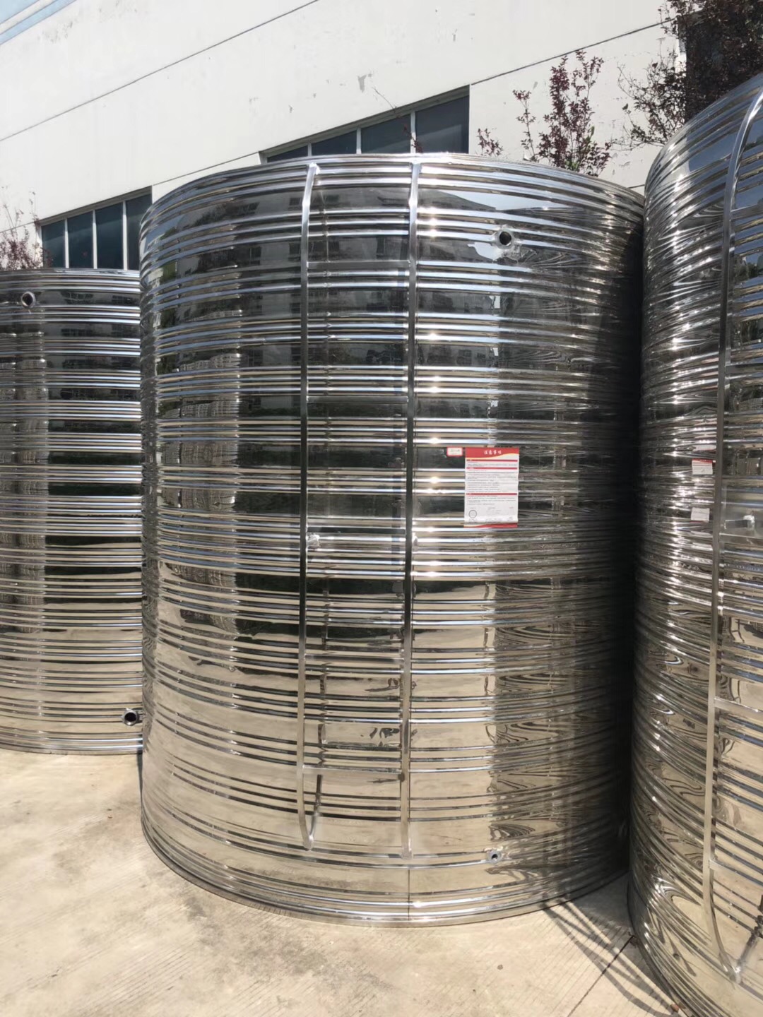 不锈钢圆柱形水箱本地厂家海量库存