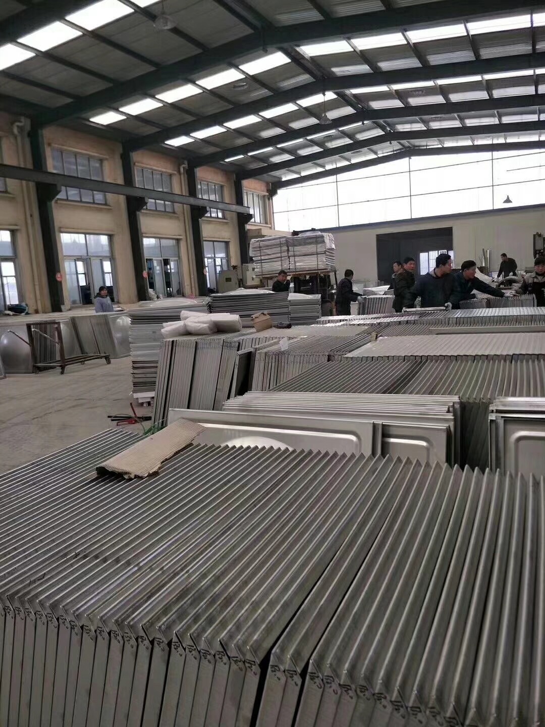 重庆不锈钢圆柱形水箱本地厂家
