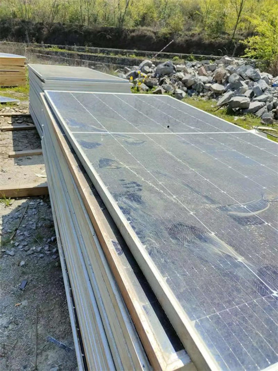 回收太阳能光伏组件上门回收优质原料