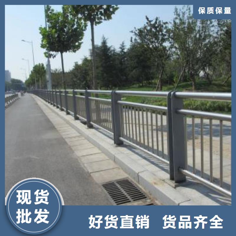 四川广安蓝色钢板立柱-桥梁护栏-亮洁护栏厂
